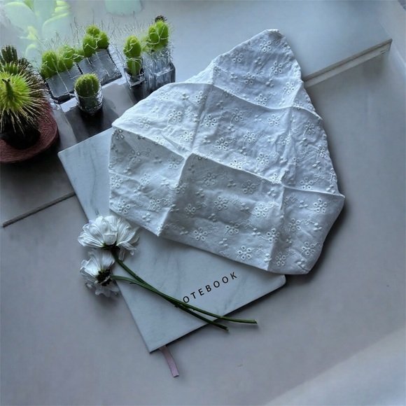 Accessories - White Floral Eyelet Fabric Bandana Headband Hair Accessory